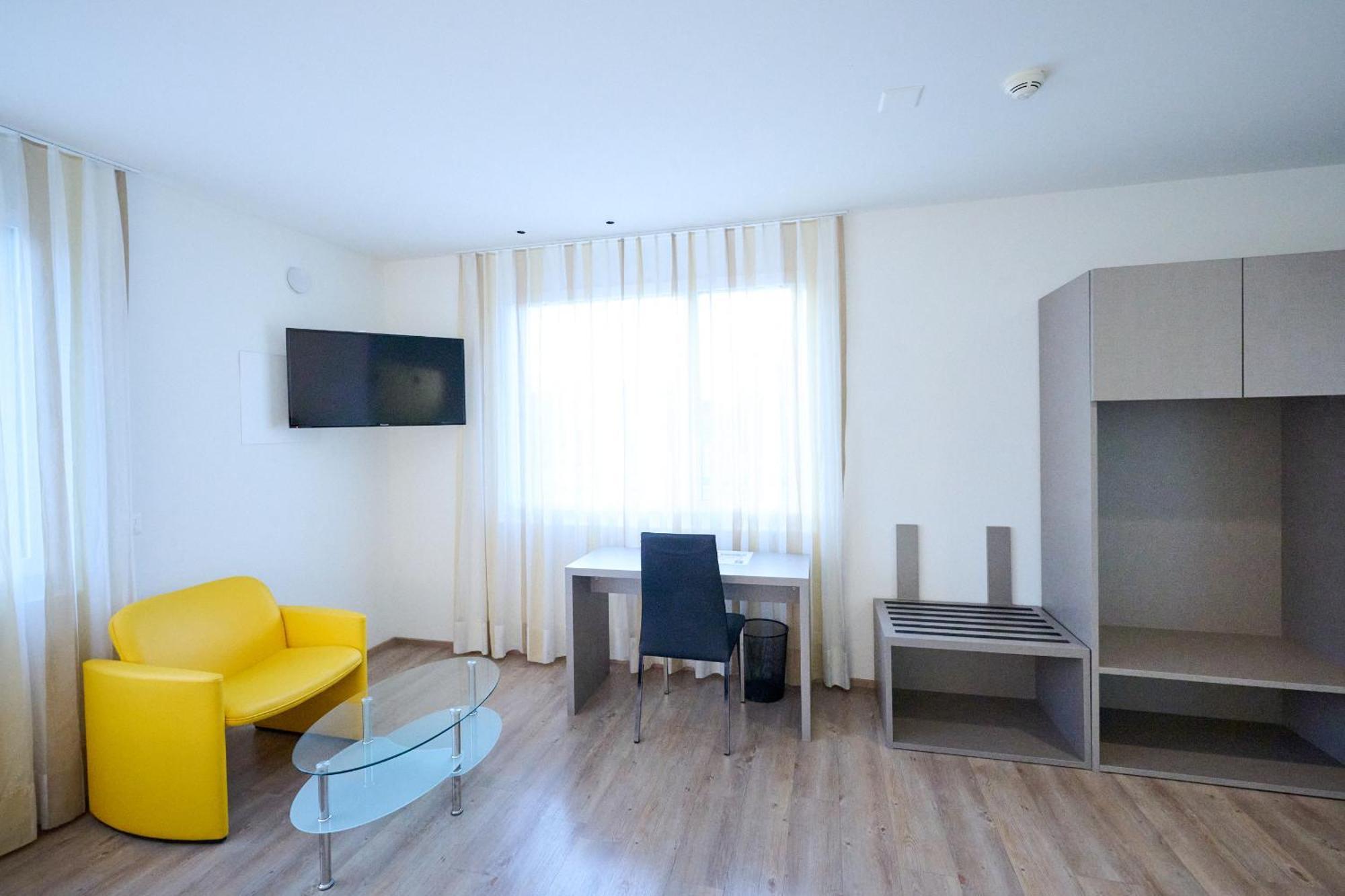 Hotel Am Kreisel Self-Check-In By Smart Hotels Lachen Exterior photo